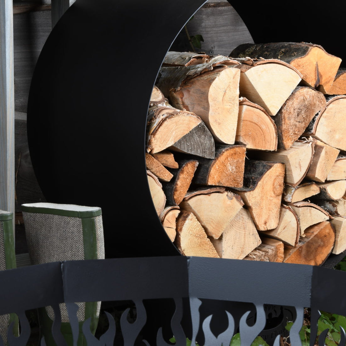 Kruhový stojan na dřevo